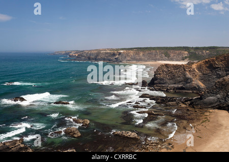 Spiaggia Vicino Odeceixe, Costa Vicentina, costa atlantica, Algarve, Portogallo, Europa Foto Stock