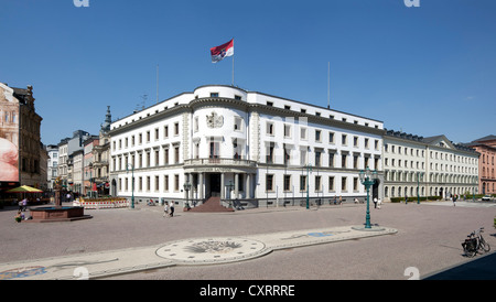 Stato di Hesse il palazzo del parlamento, ex palazzo di città, Schlossplatz square, Wiesbaden, Hesse, Germania, Europa PublicGround Foto Stock