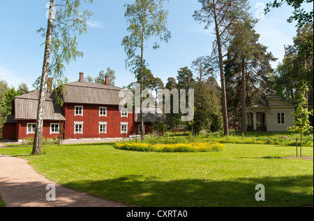 Il museo Island di Seurasaari, case e altri architettura in legno portato da tutta la Finlandia sono sul display qui Foto Stock