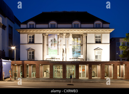 Tedesco Museo di Architettura DAM, Museumsufer o Museum Embankment, Frankfurt am Main, Hesse, Germania, Europa PublicGround Foto Stock