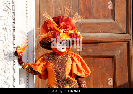 Chi indossa la maschera, il Carnevale di Venezia, Italia e Europa Foto Stock