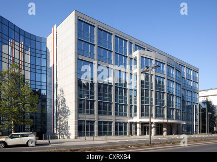 Edificio per uffici a Oskar-von-Miller-Strasse, Frankfurt am Main, Hesse, Germania, Europa PublicGround Foto Stock