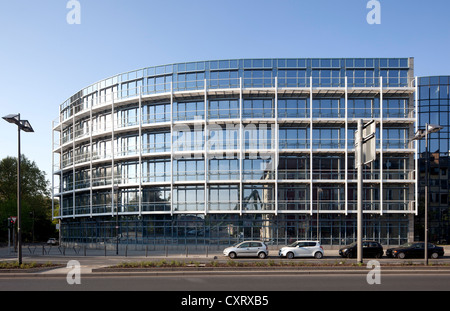 Edificio per uffici a Oskar-von-Miller-Strasse, Frankfurt am Main, Hesse, PublicGround Foto Stock