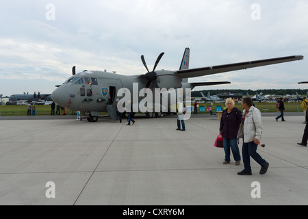 La Alenia C-27J Spartan è una di medie dimensioni i velivoli militari da trasporto (Rumeno Air Force) Foto Stock