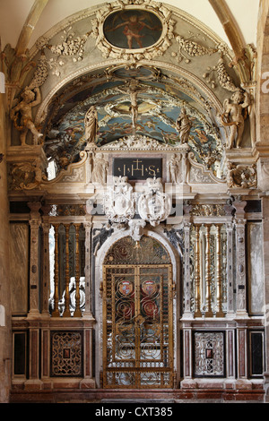 Mausoleo di Habsburg nella chiesa collegiata, Abbazia di Seckau, Stiria, Stiria, Austria, Europa Foto Stock