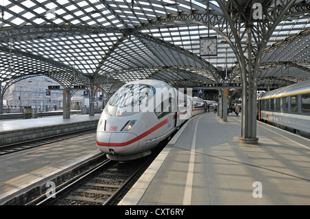 Power car di ghiaccio 3, Colonia Stazione centrale di Colonia, nella Renania settentrionale-Vestfalia, Germania, Europa Foto Stock