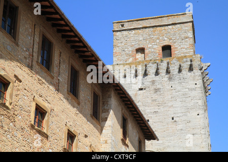 Torre residenziale, la città medievale di San Gimignano in Provincia di Siena, Toscana, Italia, Europa Foto Stock