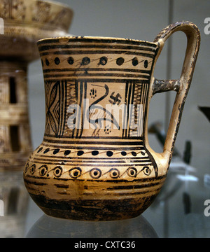 Il boccale di terracotta greca geometrica attico VIII secolo a.c. mug in Grecia Foto Stock