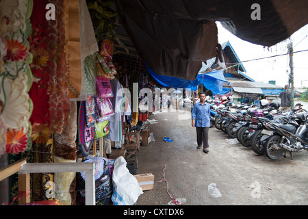 La vita di strada in Banjarmasin, Indonesia Foto Stock