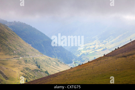 Paesaggio di montagna sul Col du Tourmalet - Tour de France - percorso in Haute Pirenei, Francia Foto Stock