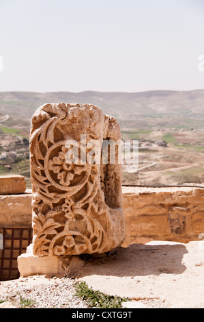 Colonne scolpite, Kerak Castello, Kerak, Giordania Foto Stock