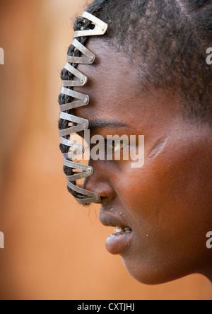 Miss Dobi, Bana tribù Girl, Key Afer, Valle dell'Omo, Etiopia Foto Stock