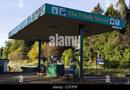 Abbandonata la stazione di riempimento Foto Stock