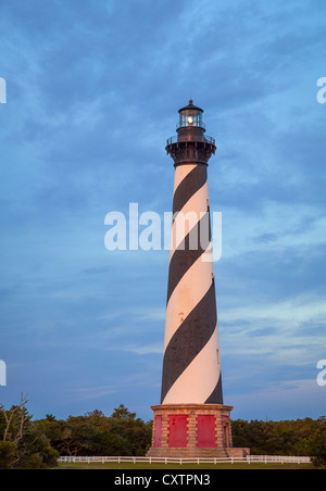 Cape Hatteras National Seashore, NC: Cape Hatteras Lighthouse (1870) all'alba Foto Stock