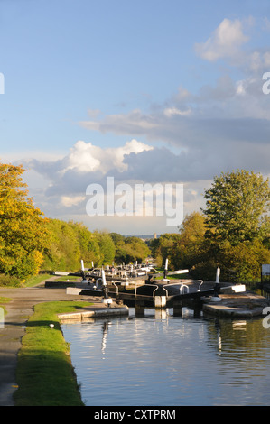 Tutto un pomeriggio a Hatton serrature, sul Grand Union Canal a Hatton, Warwickshire, Inghilterra Foto Stock