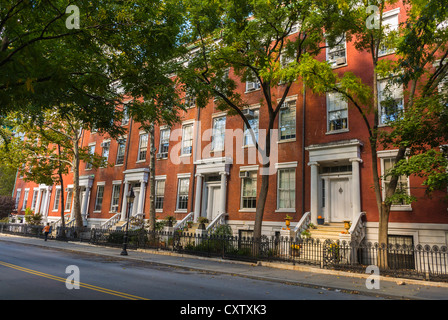 New York City, NY, USA, New York University Campus, in Greenwich Village area, Washington Square West, Manhattan area, Historic Row Houses, West Village Townhouse, alloggiamento Foto Stock