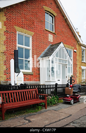 Una vista dei marinai Sala Lettura a Southwold, Suffolk, Inghilterra, Regno Unito. Foto Stock