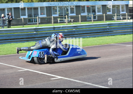 Moto e bici sidecar gara di Thruxton Foto Stock