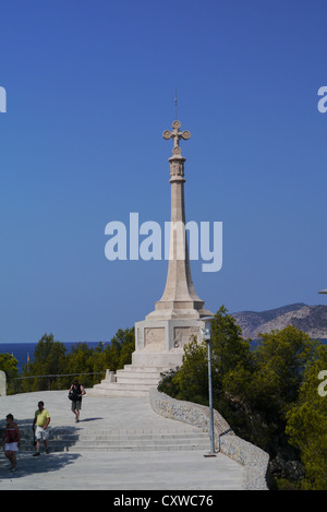 Un Monumento in Santa Ponsa Harbour Foto Stock