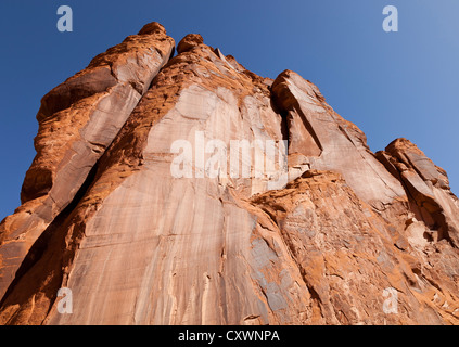 Parte superiore di una parete del canyon in Canyon De Chelly, Arizona, Stati Uniti d'America Foto Stock