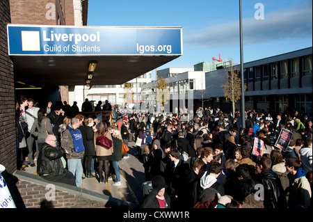 Gli studenti protestavano dimostrazione contro Università le tasse e il governo taglia Foto Stock