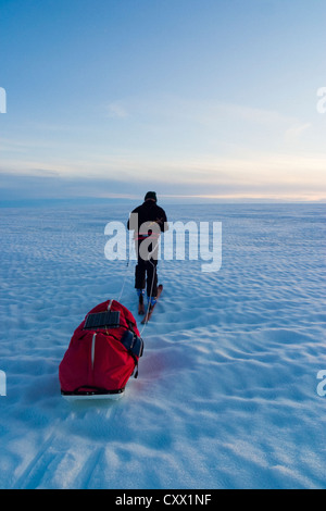 Scena di vita spedizione su un viaggio polare ad ovest di Kulusuk, Groenlandia Foto Stock