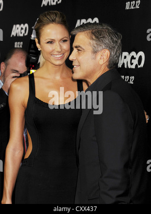 GEORGE CLOONE noi attore di cinema con Stacy Keibler in ottobre 2012. Foto di Jeffrey Mayer Foto Stock