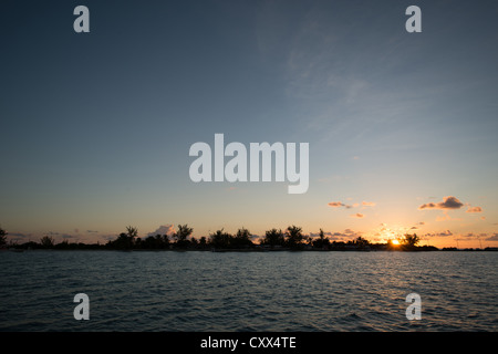 Tramonto su un isola tropicale (Anegada) in Britsh Virgin Islands Foto Stock