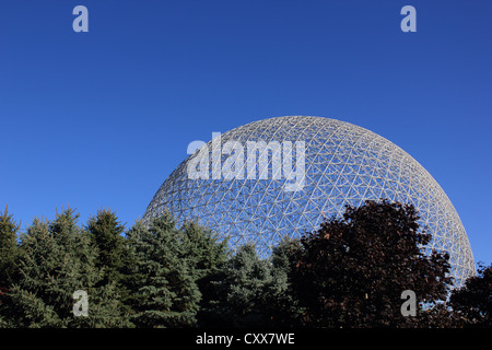 Il museo della Biosfera all'alba a Jean Drapeau Park sulla Ile SainteHelene, Montreal, Quebec, Canada. Foto Stock