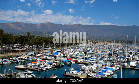 Barche a Santa Barbara porto in California Foto Stock