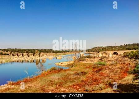 Ponte Da Ajuda sul fiume Guadiana tra il Portogallo e la Spagna Foto Stock