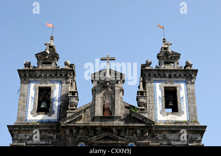 Le campane della chiesa, chiesa Igreja de Santo Ildefonso, Porto, Portogallo settentrionale, Portogallo, Europa Foto Stock