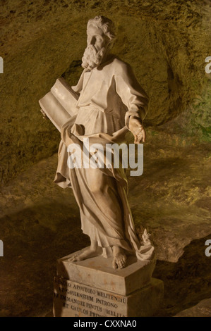 Statua di San Paolo nella grotta di San Paolo a Rabat, Malta Foto Stock