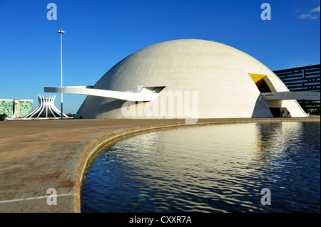 Museo Nazionale Museu Nacional Honestino Guimaraes, architetto Oscar Niemeyer, Brasilia, Distrito Federale DF, Brasile Foto Stock