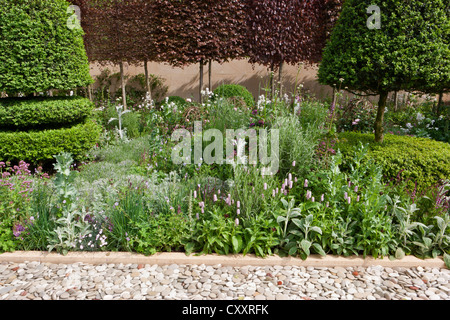 RHS Chelsea flower show gardens 2012 LONDON REGNO UNITO Foto Stock