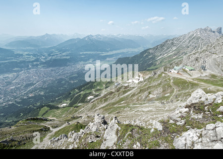 Vista dal Monte di Hafelekarspitze Seegrube, Innsbruck, Valle Inn, la Valle dello Stubai, e l'Austriaco Alpi Centrali, Tirolo, Austria Foto Stock