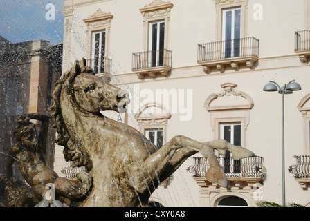 La Fontana di Diana (Fontana di Diana), Piazza Archimede, Siracusa, Sicilia, Italia. Foto Stock