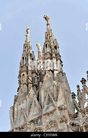 I campanili, il Duomo di Milano e il Duomo di Milano Duomo, inizio della costruzione nel 1386, il completamento nel 1858, Milano, Lombardia, Italia Foto Stock