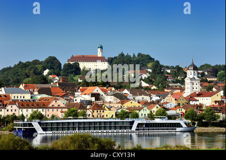 Abbazia benedettina di Schweiklberg, Fiume Danubio, Vilshofen, Bassa Baviera, Baviera, PublicGround Foto Stock