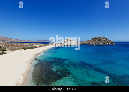Agia Anna è una delle spiagge più esotiche a Mykonos, Grecia Foto Stock