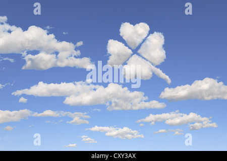 Formazioni di nubi a forma di quadrifogli, illustrazione Foto Stock