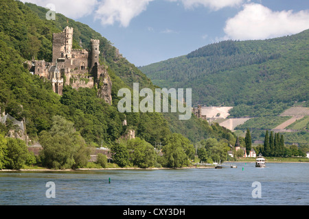 Castello Reichenstein vicino Trechtingshausen nella valle del medio Reno, Renania-Palatinato, Germania Foto Stock