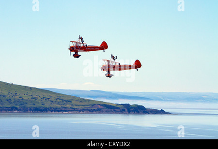 Breitling Wingwalkers e biplani a Grand Pier Air Show in Weston-super-Mare Martedì 24 Luglio 2012 Foto Stock