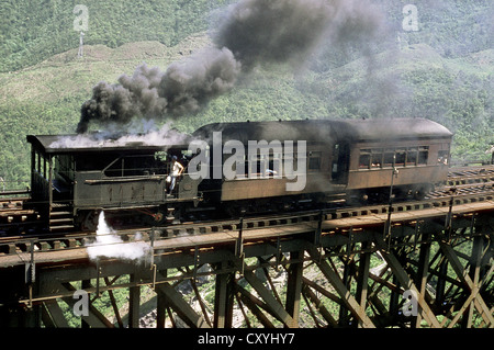 La sezione del cavo sul Da Nova Serra sul Brasile del 5'3'' indicatore sistema Santos-Jundiai. 0-4-0 vapore motore del freno. Foto Stock