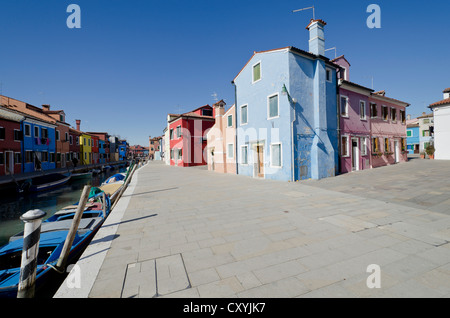 Colorfully case dipinte, Burano, Venezia, Veneto, Italia, Europa Foto Stock