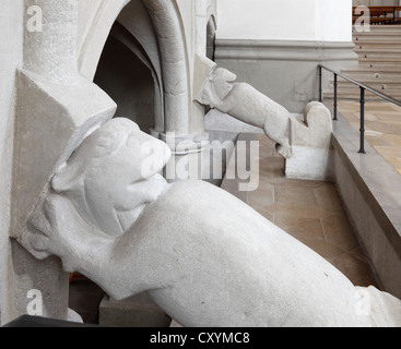 I contrafforti a portici alla cripta romanica, Basilica di San Vito, ex collegiata di San Vito Foto Stock