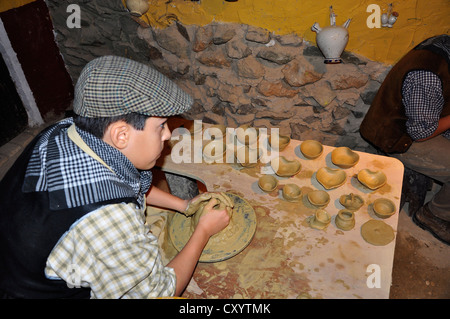 Old fashion scene di Natale, il Presepe vivente (Belen viviente) il 26 dicembre 2011 in Beas, Spagna Foto Stock