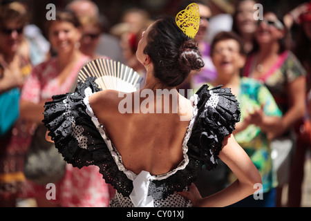 Street performer di Feria de Malaga, Andalusia España Fiera di Malaga, Andalusia, Spagna Foto Stock