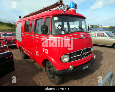1966 Mercedes-Benz L408slash28 fire il motore del carrello Foto Stock