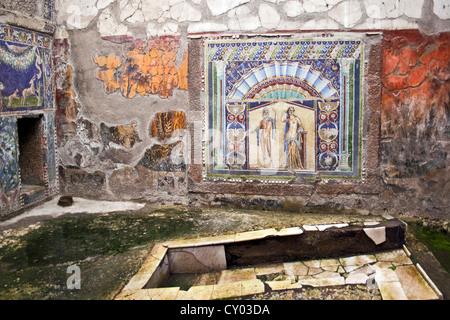 Parete mosaico di Nettuno e Anfitrite, Casa di Nettuno e Anfitrite, scavi di Ercolano -, vicino a Napoli, Italia Foto Stock